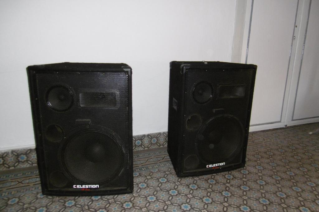 Enceintes Celestion CR 153,  300 w., Enlèvement, Utilisé, 120 watts ou plus, Autres marques