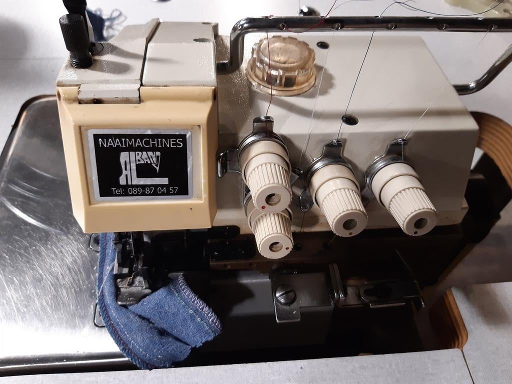 Global 5 draads overlock met kettingsteek., Gebruikt, Lockmachine, Industrieel, Ophalen