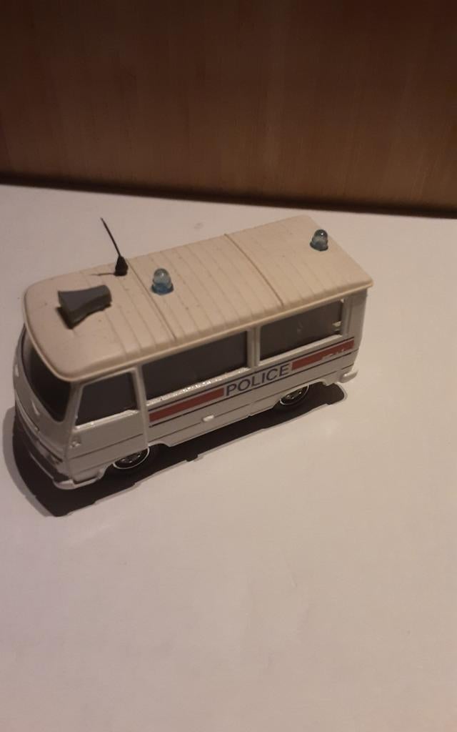 PEUGEOT J9 miniatuur, Enlèvement ou Envoi, Comme neuf, Solido