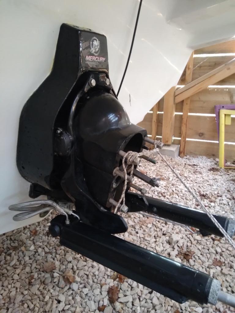 Mercruiser Alpha 1 Gen 2 transom assembly., Enlèvement ou Envoi, Utilisé, Bateau à moteur