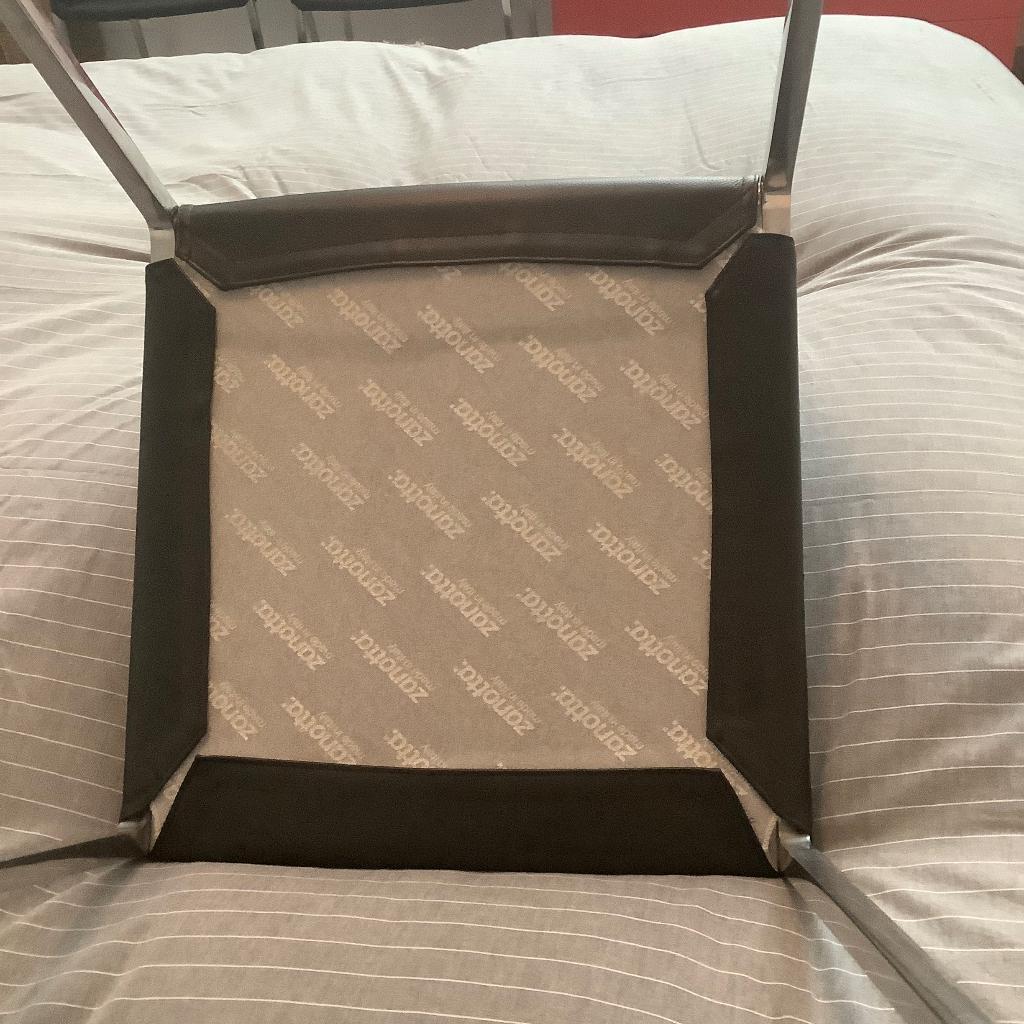 Zanotta stoelen, Huis en Inrichting, Ophalen, Gebruikt, Zwart, Vier