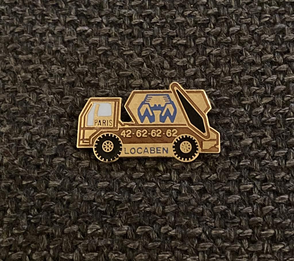 PIN - LOCABEN - PARIS - TRUCK - CAMION, Envoi, Utilisé, Transport, Insigne ou Pin's