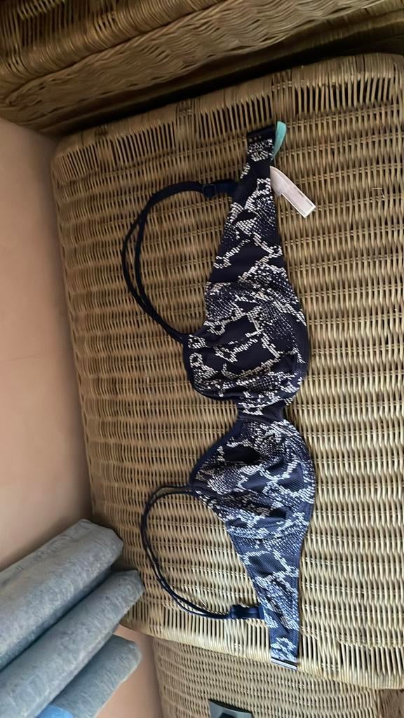 Prima donna bikitop 75D blauw wit, Kleding | Dames, Badmode en Zwemkleding, Ophalen of Verzenden, Zo goed als nieuw