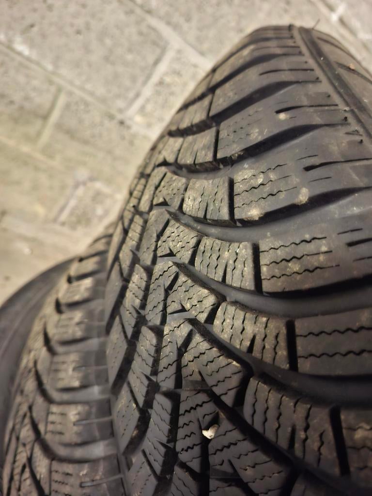 Pneus hiver sur jantes rôles, Enlèvement, Utilisé