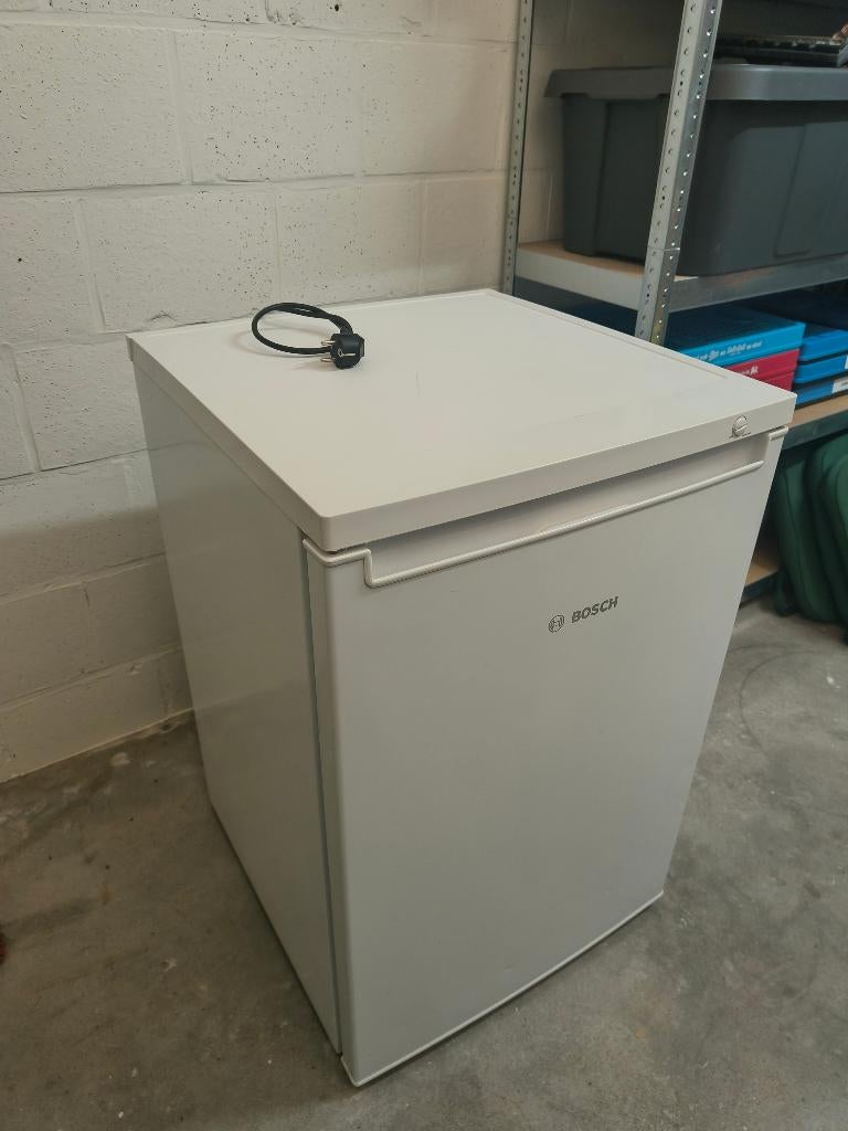 Bosh diepvries vrijstaand, Elektronische apparatuur, Gebruikt, Minder dan 60 cm, Vrijstaand, Ophalen