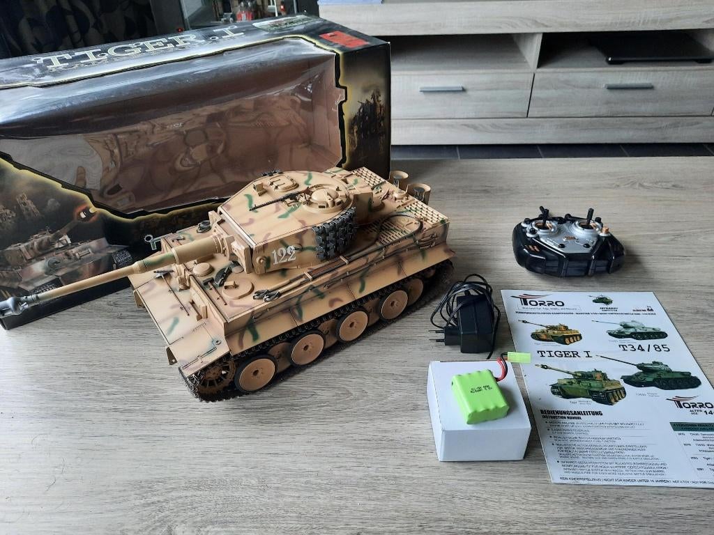 Torro RC Duitse Tiger tank I 1/16 RC zomer camouflage IR, Enlèvement, Comme neuf, Télécommande