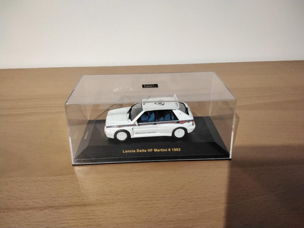 Lancia Delta HF Integrale Martini Racing 1/43, Enlèvement, Neuf, Voiture