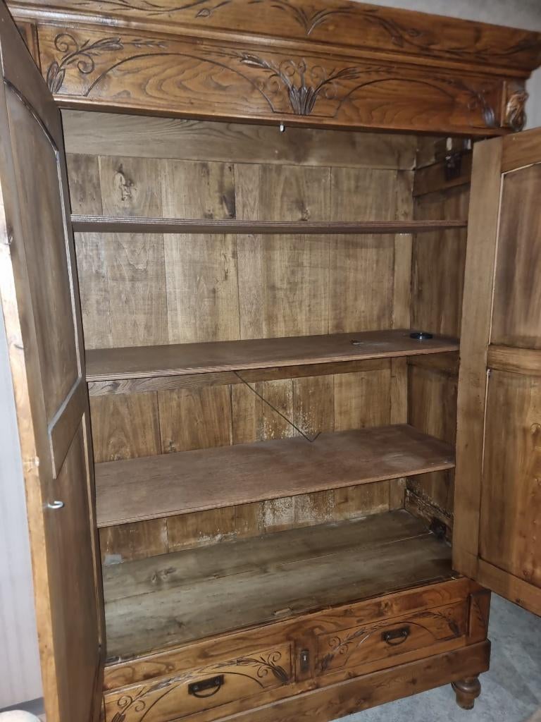 Comptoir haut en bois ancien avec gravures, Enlèvement