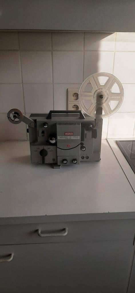 Projecteur de film sonore Eumig Mark-S712 Super 8, Enlèvement ou Envoi, Projecteur
