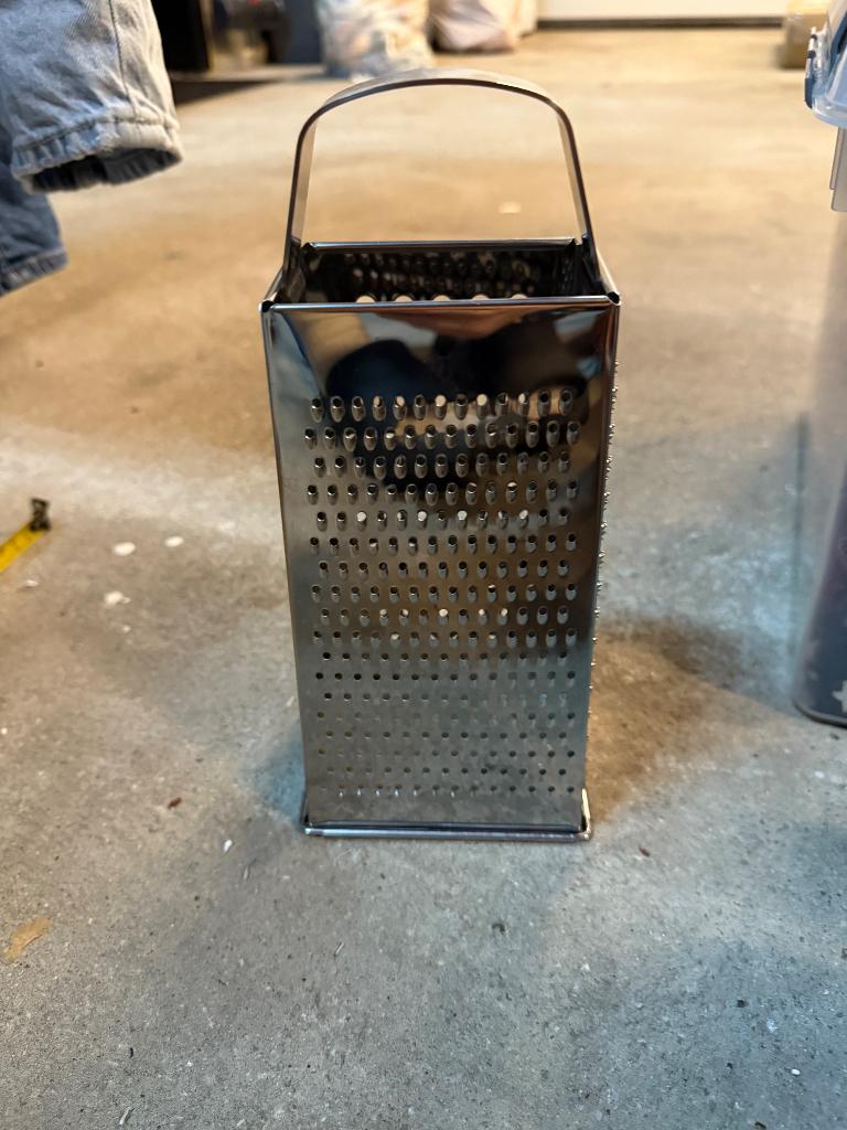 Râpe IKEA acier inoxydable, Maison & Meubles, Cuisine | Casseroles & Poêles, Enlèvement ou Envoi, Neuf