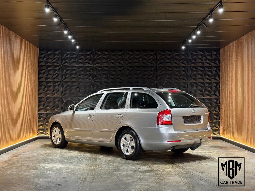 ✅ Skoda Octavia SW 1.2 TSI GARANTIE Trekhaak Navi Parksensor, Autos, Skoda, 1197 cm³, Achat, 1280 kg, Entreprise