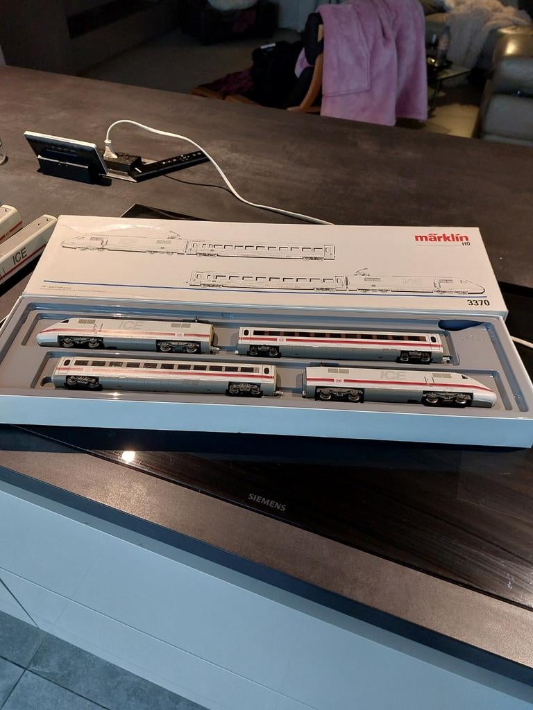 Marklin Ho, Enlèvement ou Envoi