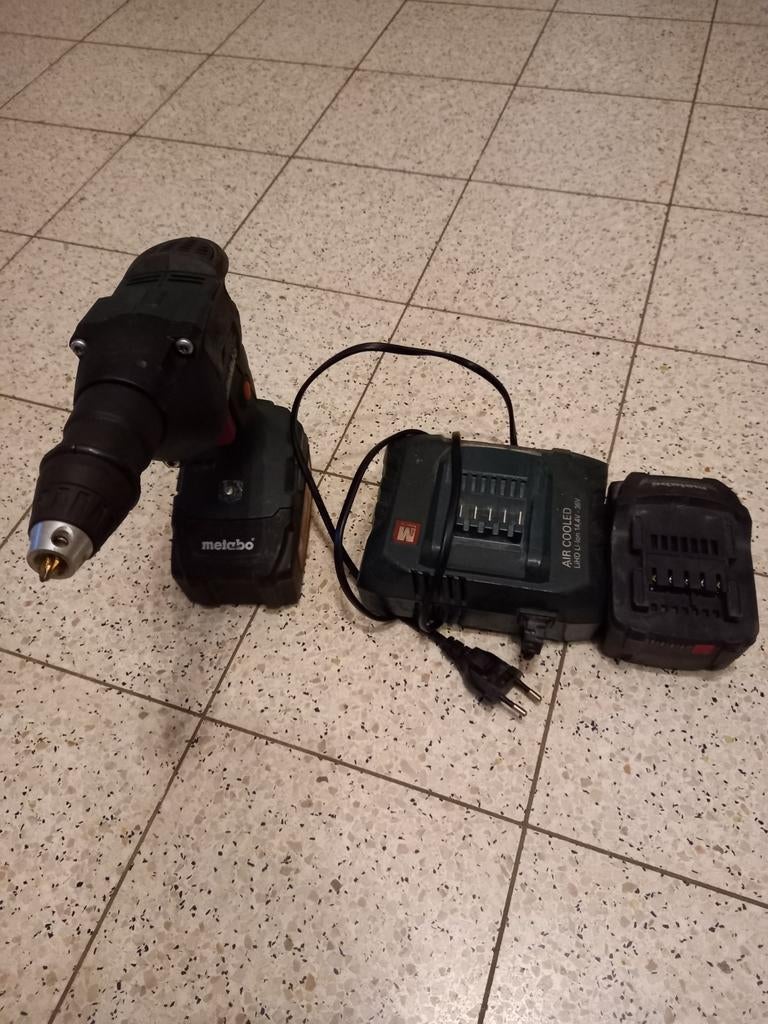 Visseuse, Zo goed als nieuw