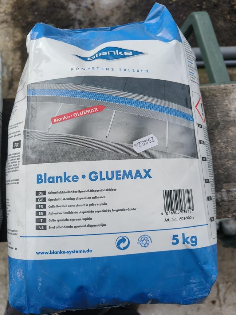 Blanke gluemax, Enlèvement