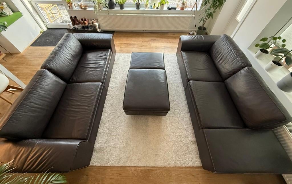 Lederen designzetels Henders & Hazel salon: 3 + 2,5 + poef, Huis en Inrichting, Zetels | Zetels, Ophalen, 250 tot 300 cm, Tijdloze design