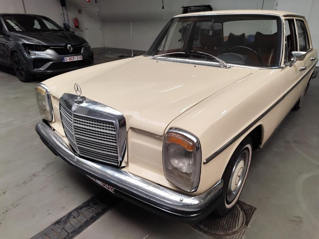 Mercedes /8 280, W115, W114, Strich 8, Autos, Autres modèles, 4 portes, Boîte manuelle, Beige