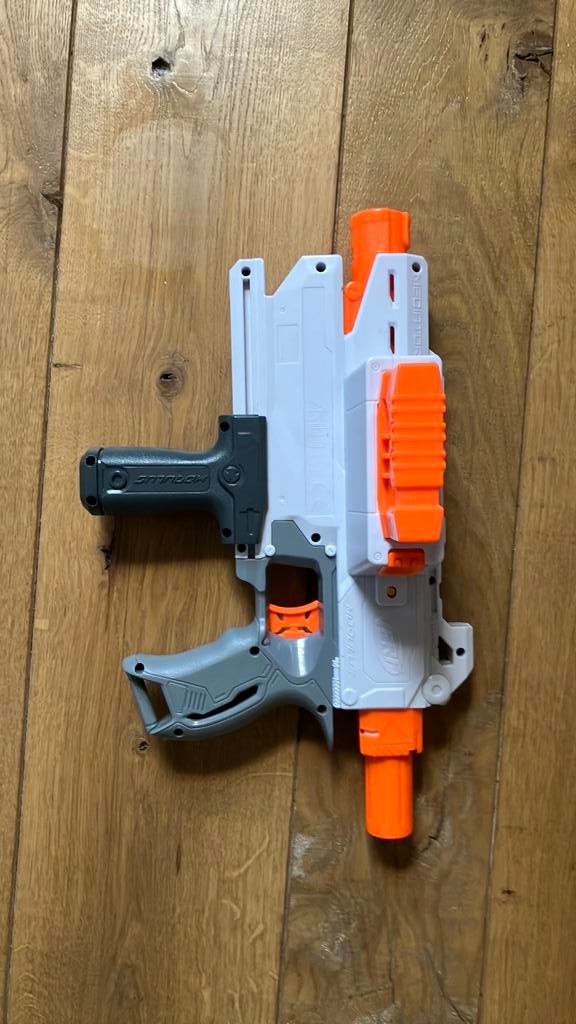 Nerf gun mediator wit met oranje, Ophalen, Zo goed als nieuw