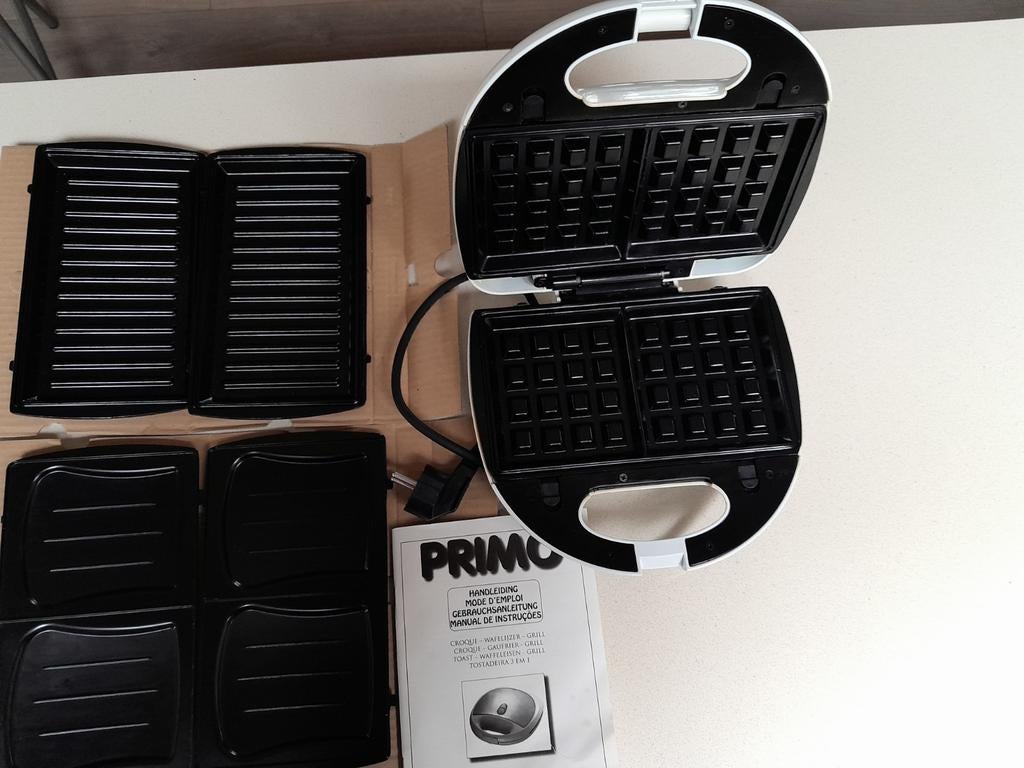 Zeer degelijk PRIMO Croque,wafelijzer & grilltoestel. 750 W., Ophalen, Uitneembare platen, Zo goed als nieuw