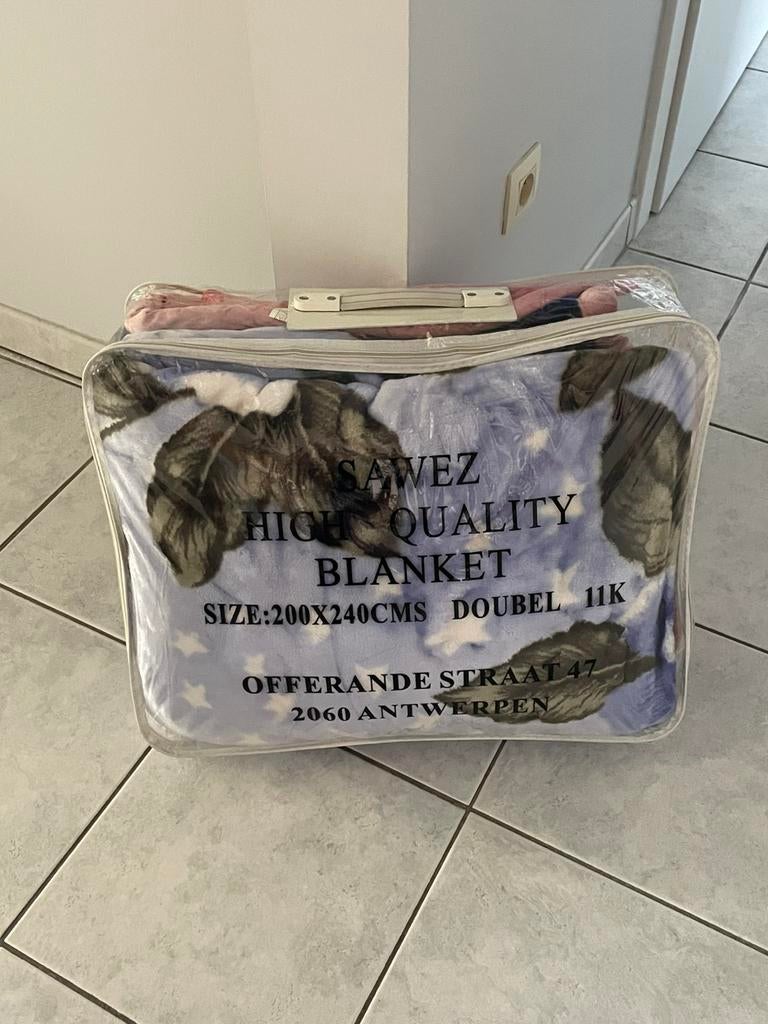 DIKKE  OMKEERBARE DEKEN OF BEDSPREI, Huis en Inrichting, Slaapkamer | Beddengoed, Ophalen, Zo goed als nieuw