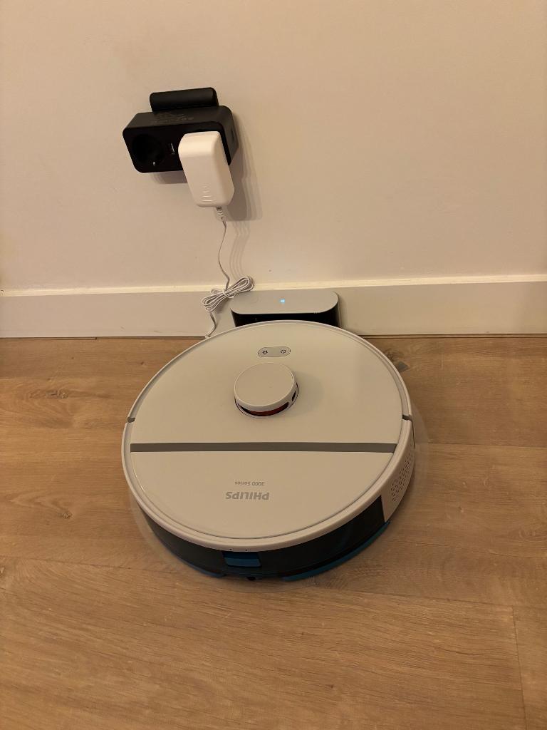 Philips robotstofzuiger met dweilfunctie, Elektronische apparatuur, Ophalen, Zo goed als nieuw, Robotstofzuiger