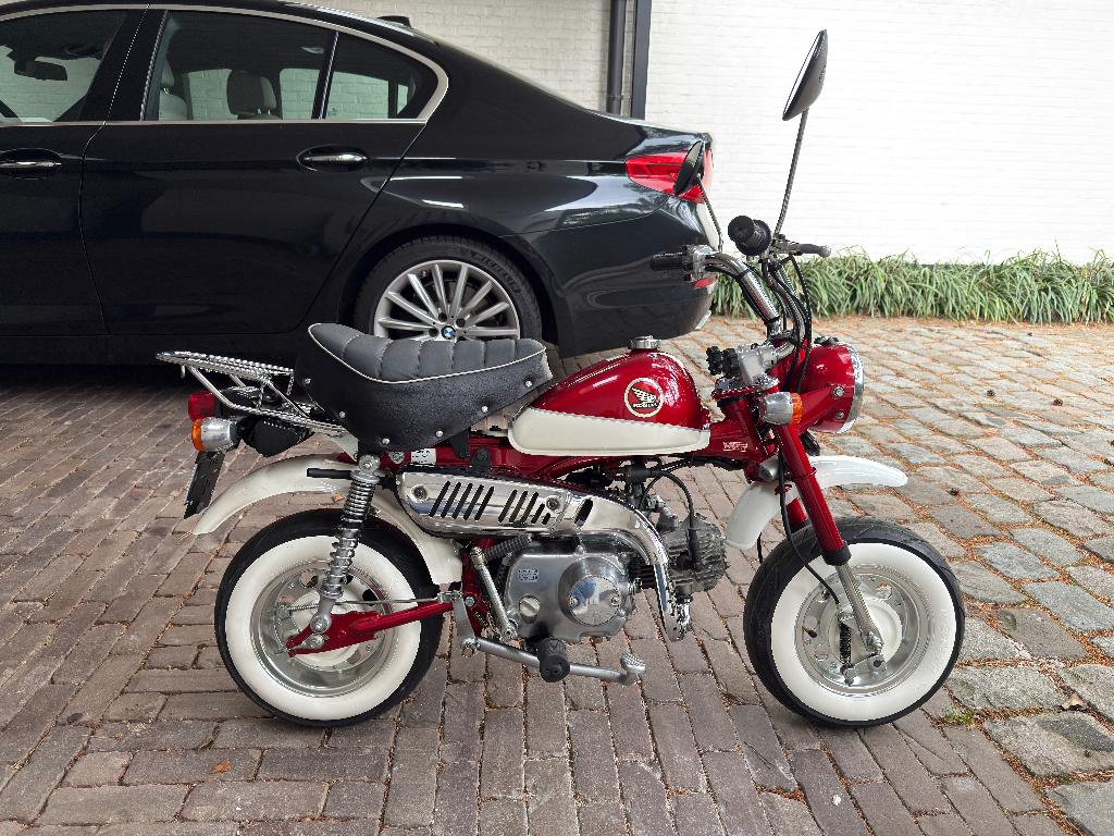 Honda Monkey Z50J2 Oldtimer, Vélos & Vélomoteurs, Cyclomoteurs | Honda, 4 vitesses, 49 cm³, Comme neuf, Classe B (45 km/h)