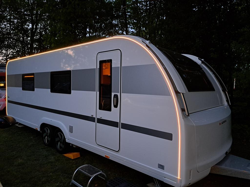 Caravane Alpina 663HT construite en 2023, Particulier, Siège standard, Adria, 1500 - 2000 kg