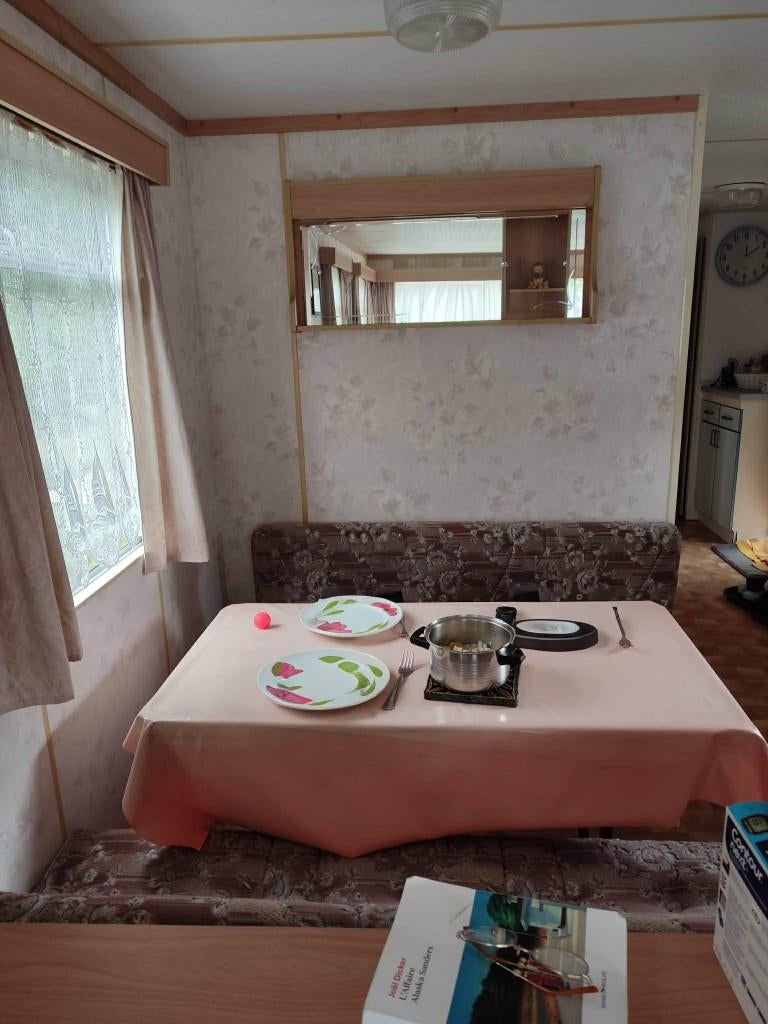 À vendre à Bullange Caravane résidentielle  marque ABI, Jusqu'à 2