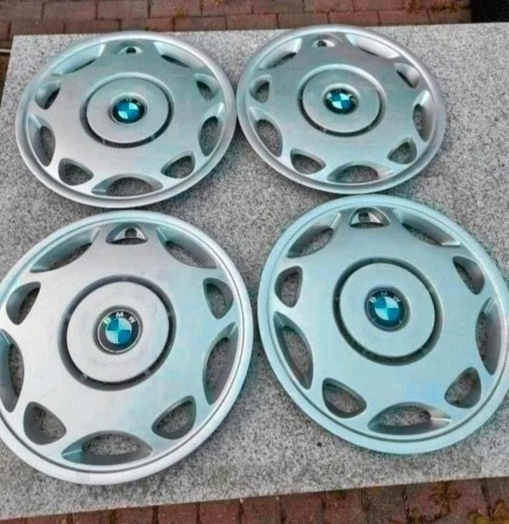 4 Originele BMW 15 Inch Wieldeksels/Wieldoppen, Ophalen, Zo goed als nieuw