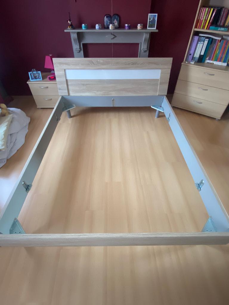 Lit, Maison & Meubles, Beige, Enlèvement, Utilisé, 200 cm