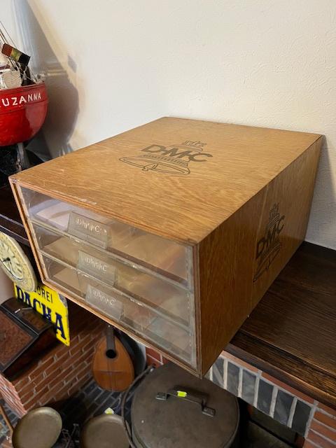 Ancien meuble à pelotes DMC, Enlèvement