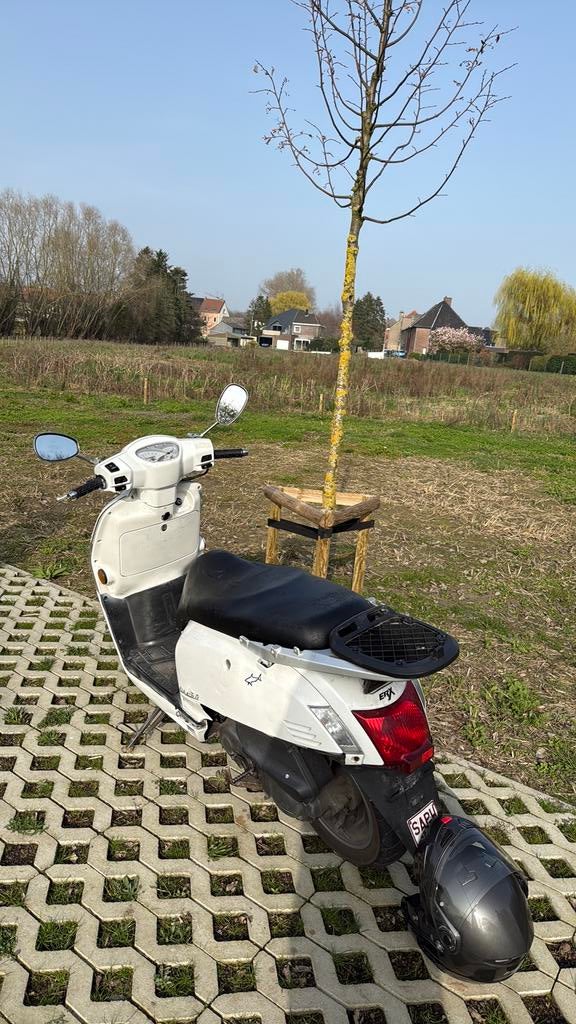 Kymco like 50, Fietsen en Brommers, Snorfietsen en Snorscooters, Ophalen of Verzenden, Zo goed als nieuw, Kymco