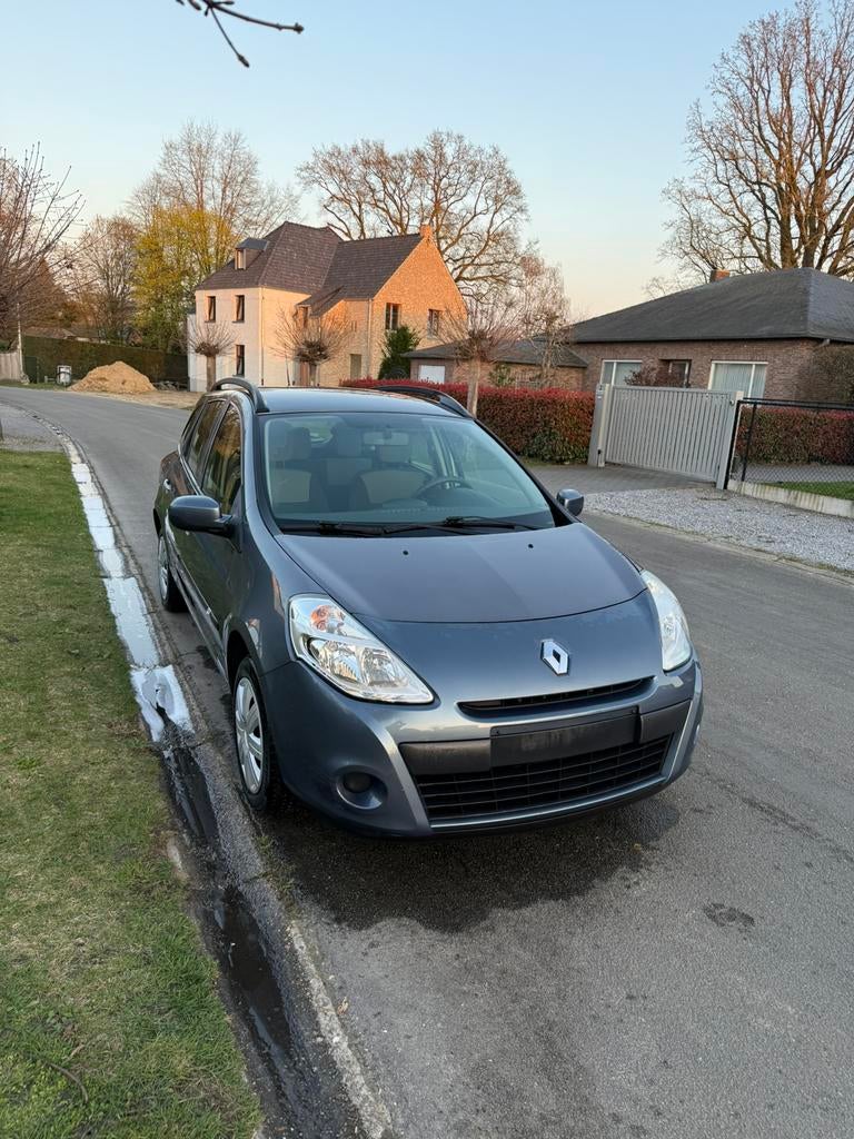 Renault Clio1.2 Benzine bj2010 168000kmMet Airco gekeurd vvk, Autos, Achat, Entreprise, Break, Essence