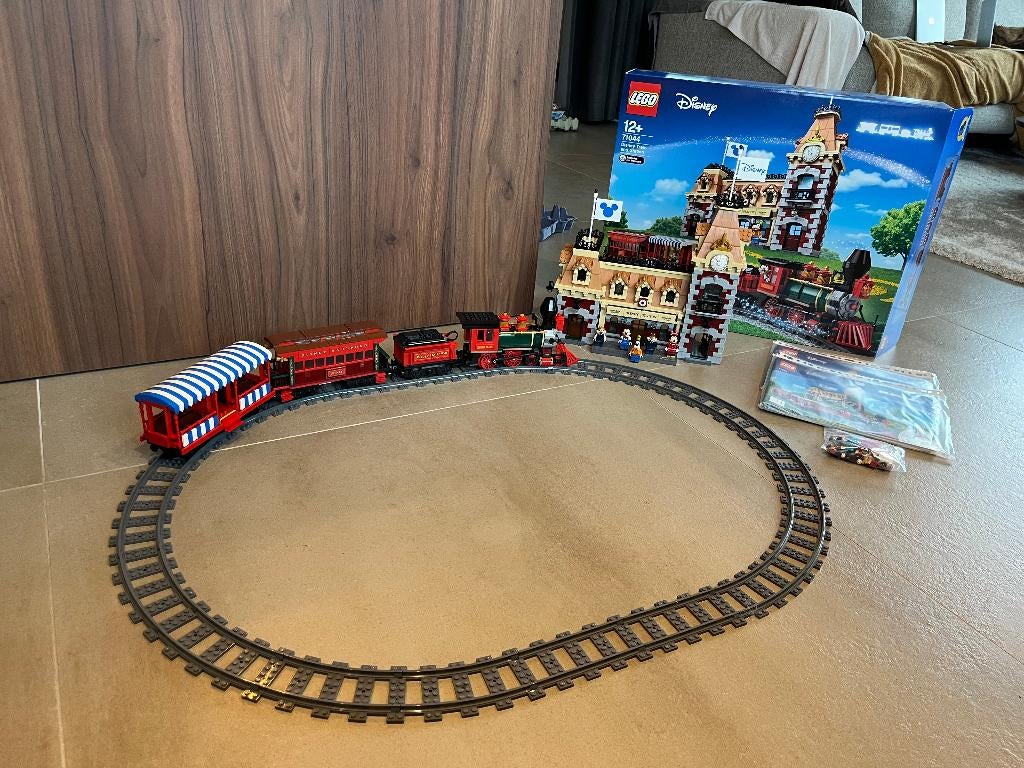Lego Disney trein + station, setnr 71044, Kinderen en Baby's, Speelgoed | Duplo en Lego, Lego, Ophalen of Verzenden, Zo goed als nieuw