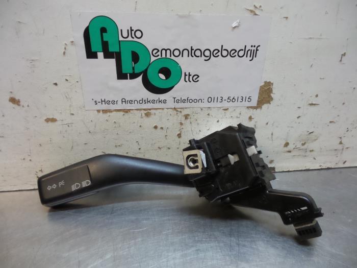 Commutateur feu clignotant d'un Volkswagen Caddy (Caddy 04-), Volkswagen, -, 3 mois de garantie, Utilisé