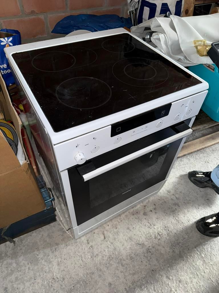 Elektrische kookfornuis siemens, Elektronische apparatuur, Ophalen, 4 kookzones, Zo goed als nieuw, Vrijstaand