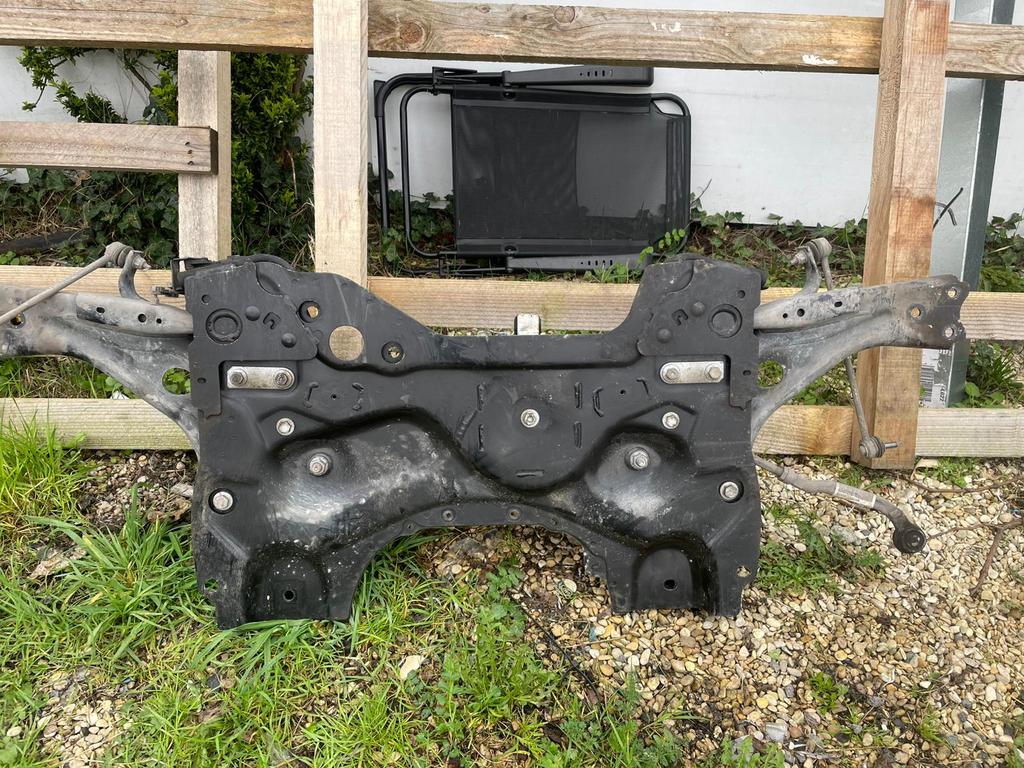 Berceau peugeot 3008 5008 c5 aircross, Enlèvement, Peugeot