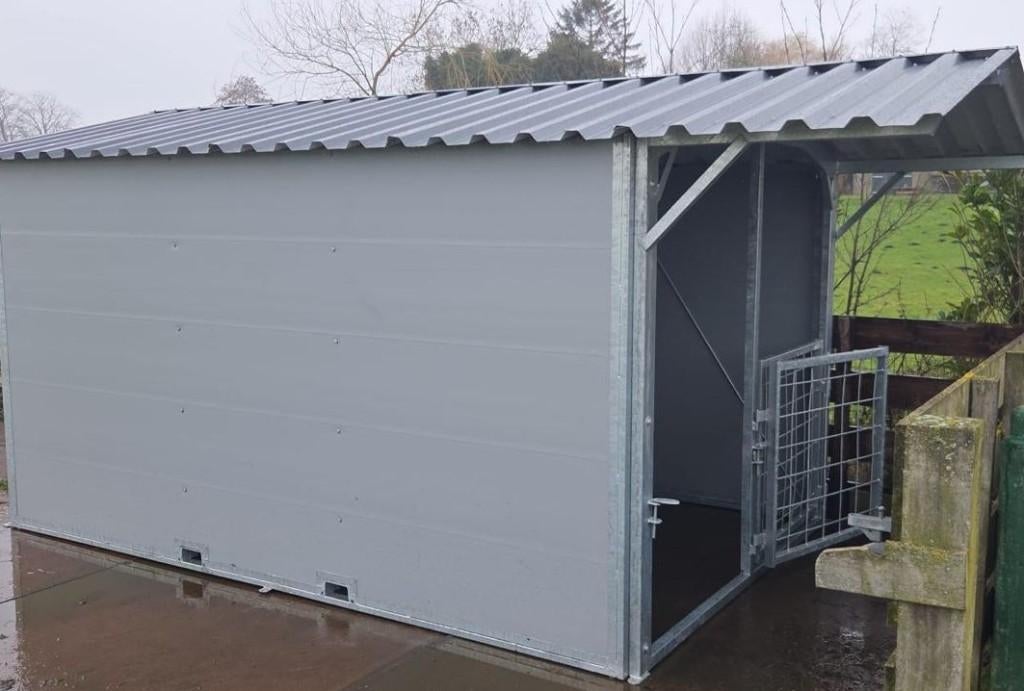 Stallen voor kalveren -koeien-schapen-varkens-paarden, Dieren en Toebehoren