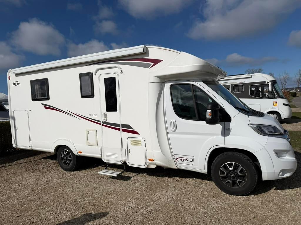Mobilhome te koop, PLA van 2020 met 33000km, rijbewijs B., Caravans en Kamperen, Overige merken, Ringverwarming, Fiat, 7 tot 8 meter