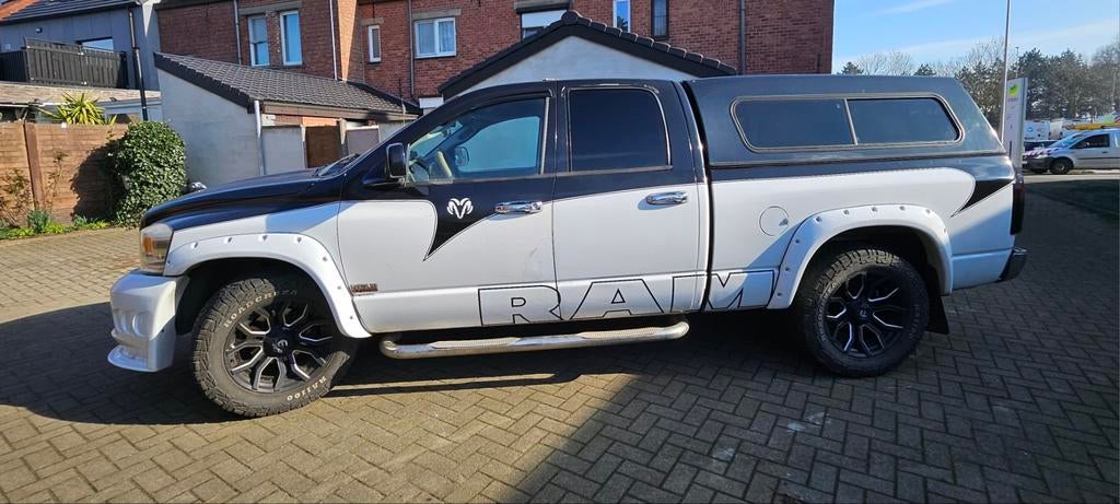 Dodge Ram 1500. 5,7. Décrocher. Avec housse et couvre-lit., Achat, Automatique, Particulier, LPG