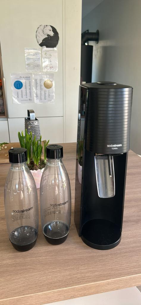 Sodastream terra + 2 bouteilles - excellent etat, Enlèvement, Comme neuf