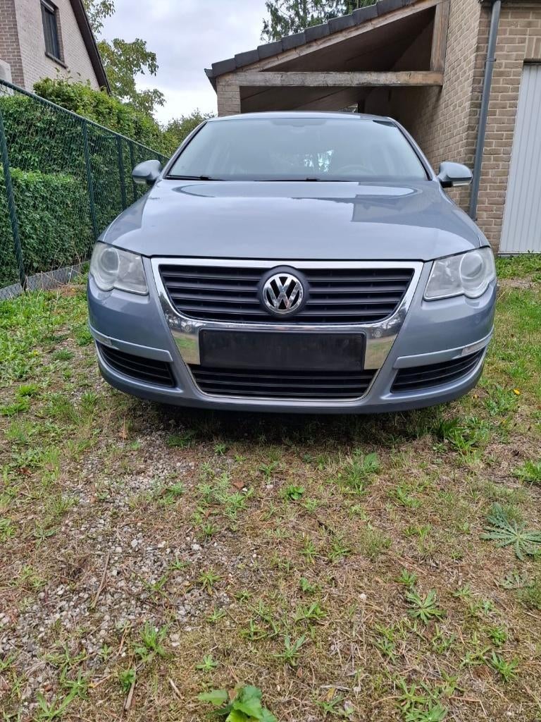 PASSAT 1.6D BLUEMOTION, Auto's, Volkswagen, Voorwielaandrijving, Stof, Zwart, 4 cilinders
