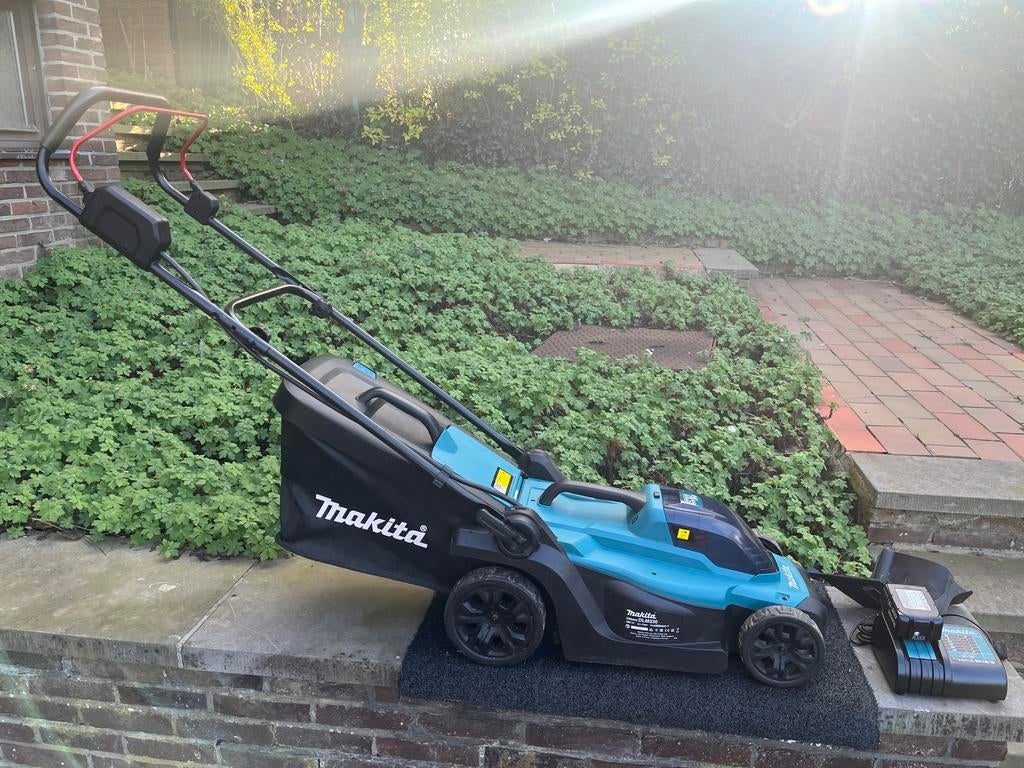 Makita DLM330 accu/batterij grasmaaier, Jardin & Terrasse, Tondeuses à gazon, Tondeuses à gazon sur batterie, Tondeuse rotative