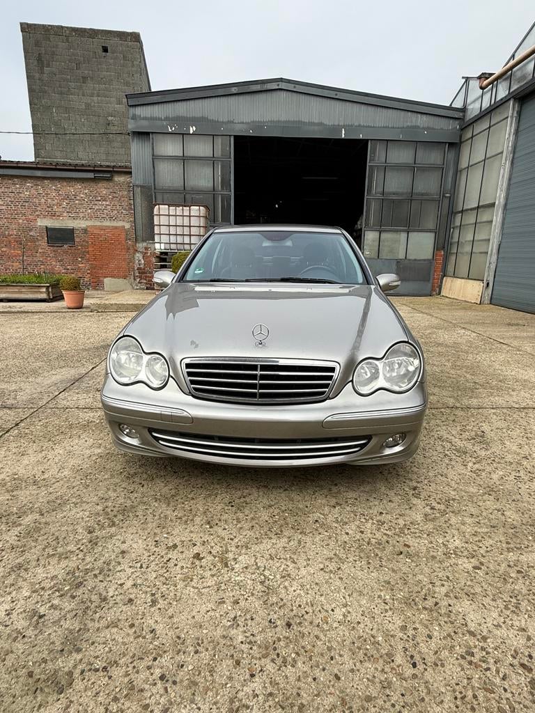 Mercedes c klasse 200 benzine, Auto's, Leder en Stof, Beige, Bedrijf, Handgeschakeld