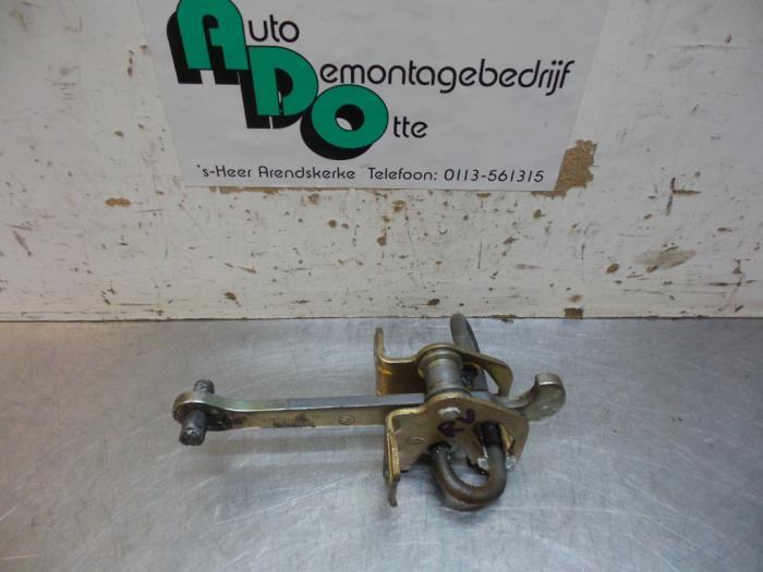 Deurvanger 4Deurs rechts-voor van een BMW 3-Serie (3-Serie 9, Gebruikt, -, -, Ophalen of Verzenden