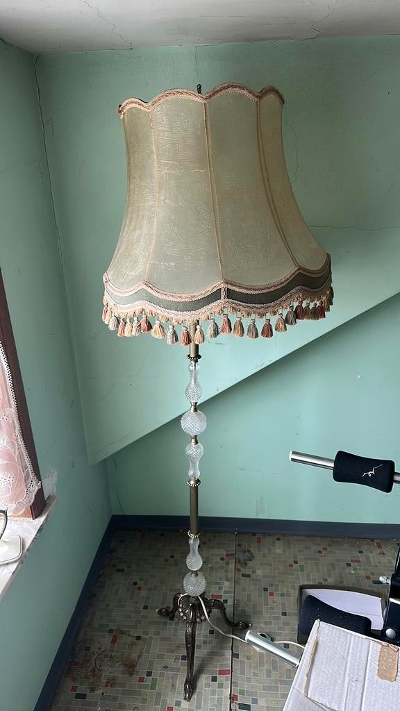 Oude lamp mag weg bij een goed bod, Antiek en Kunst, Antiek | Verlichting, Ophalen