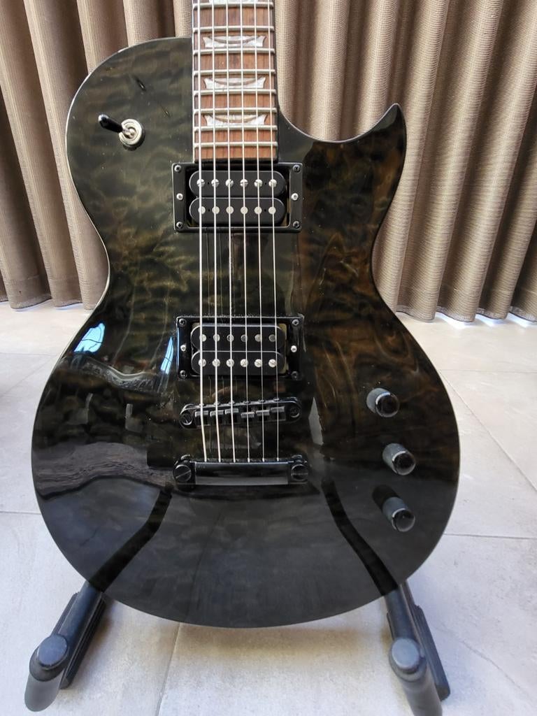 VGS Eruption black faded Les Paul, Musique & Instruments, Instruments à corde | Guitares | Électriques, Enlèvement, Comme neuf