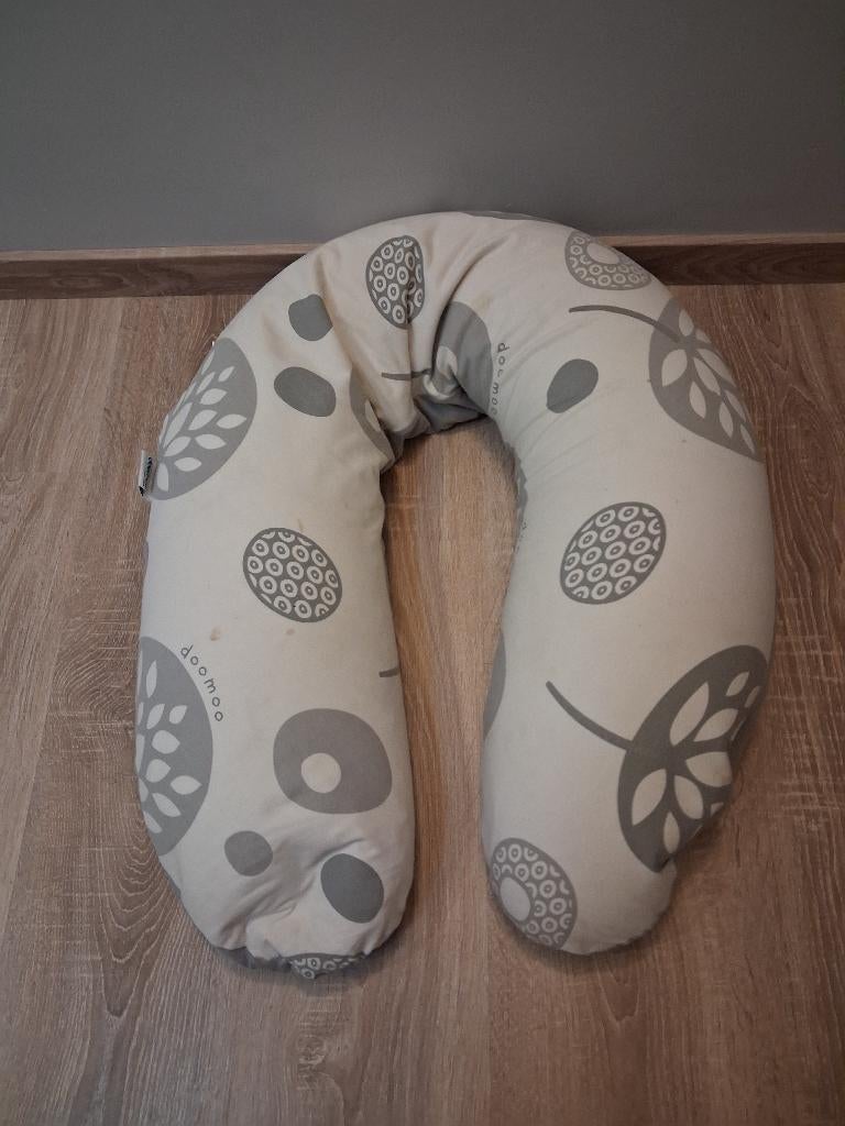 Coussin d'allaitement doomoo, Enfants & Bébés, Enlèvement, Utilisé