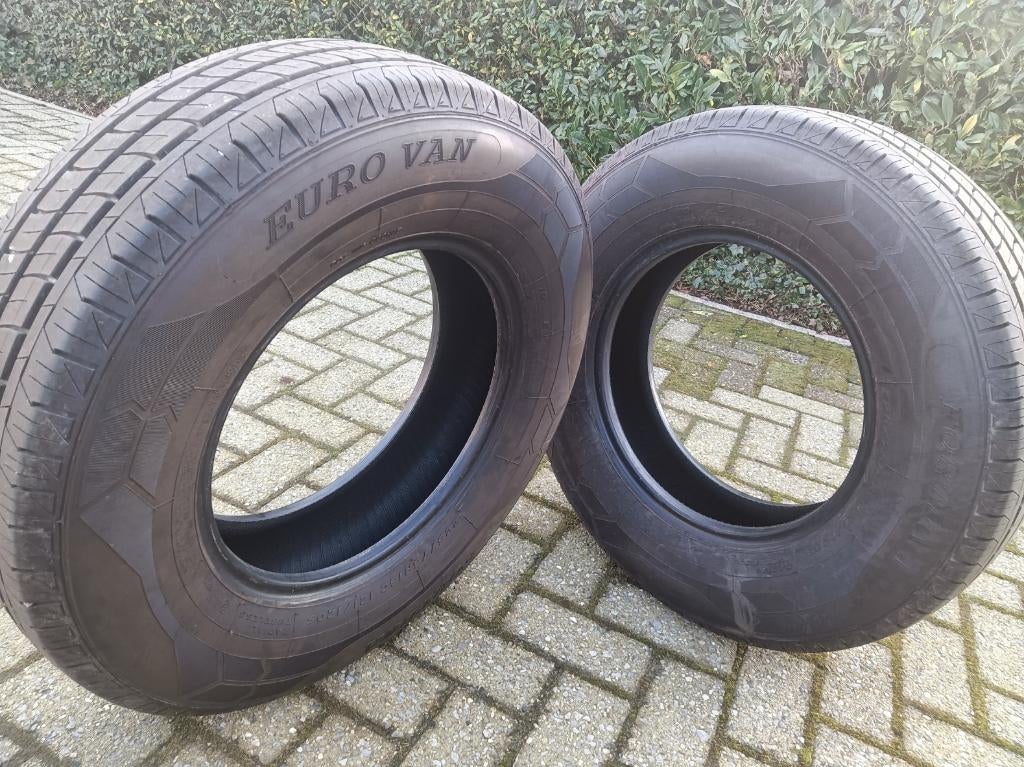 2 Banden FORTUNA  EUROVAN 225/75/16+ TREKHAAK EN STEUNPOTEN, Particulier