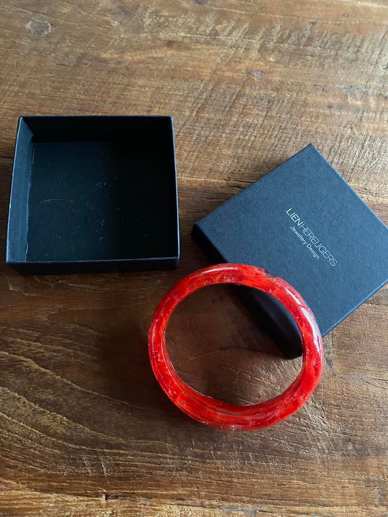 Vostok armband Lien Hereijgers rood, Verzenden, Rood