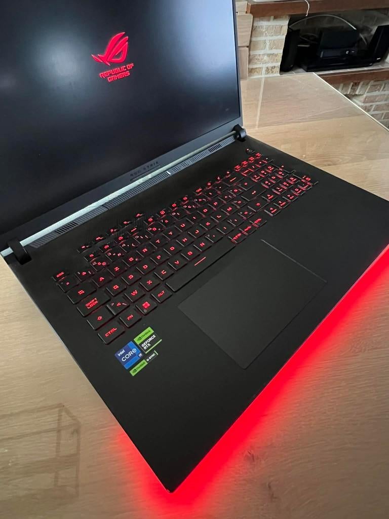 ASUS ROG Strix SCAR 18G834J, Asus ROG Strix, 17 pouces ou plus, Comme neuf, 4 Ghz ou plus